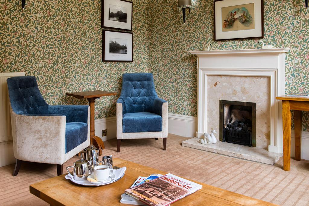 Ascot House Hotel Харогейт Екстериор снимка