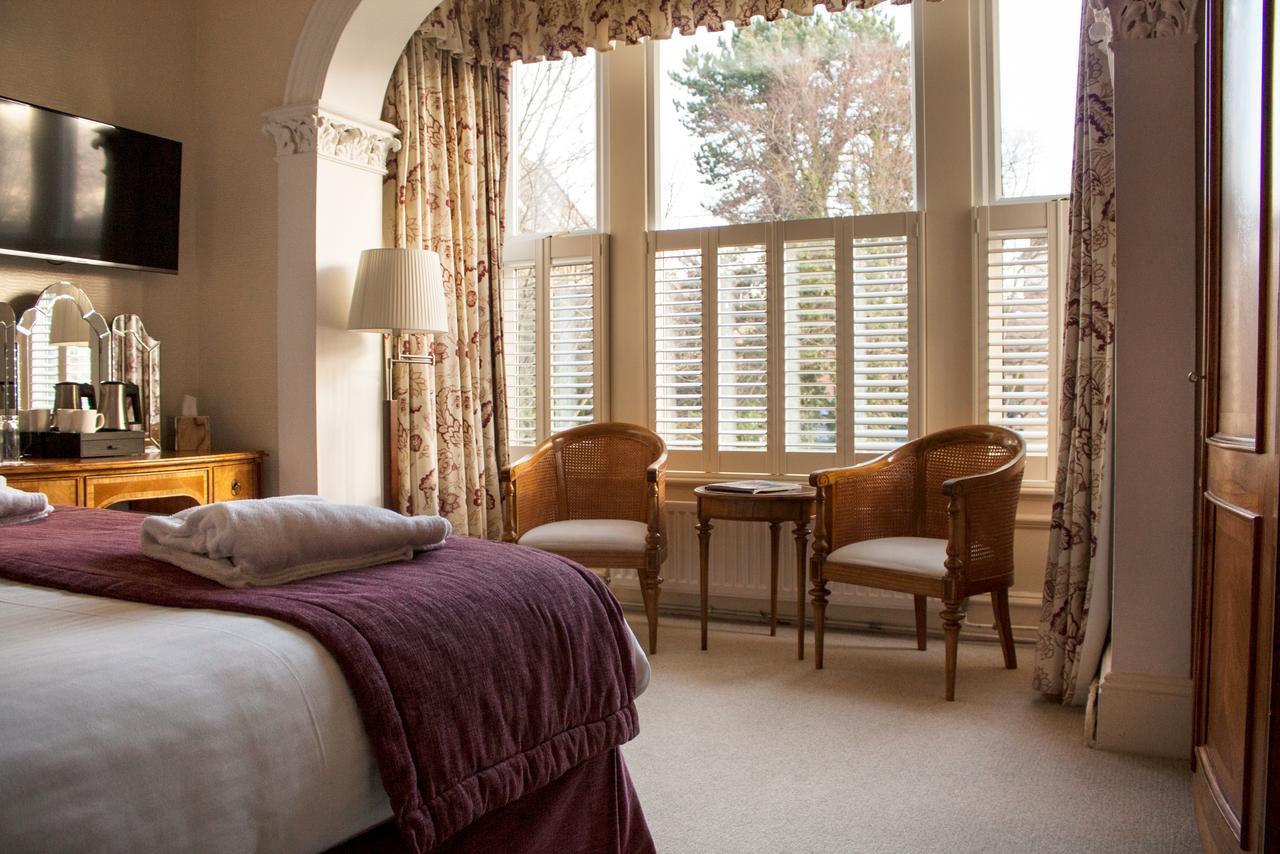 Ascot House Hotel Харогейт Екстериор снимка