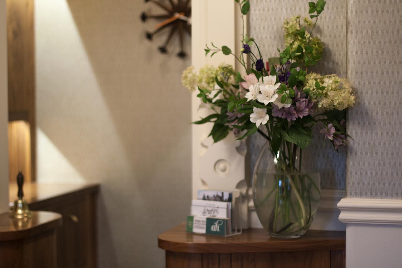 Ascot House Hotel Харогейт Екстериор снимка