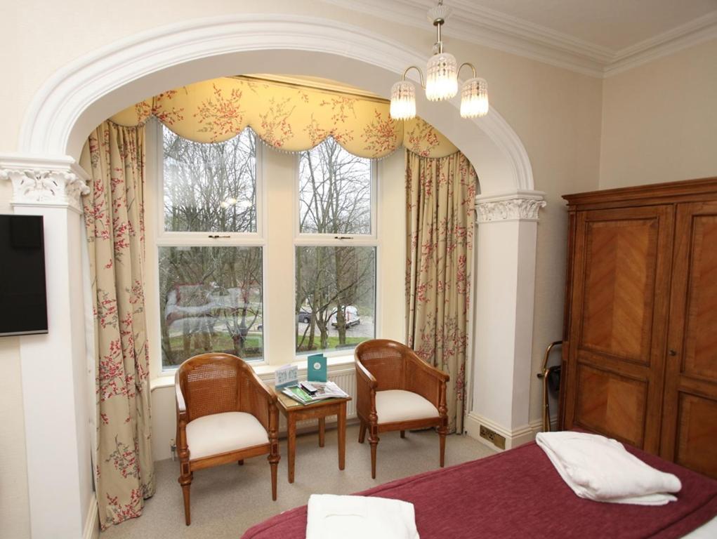 Ascot House Hotel Харогейт Екстериор снимка